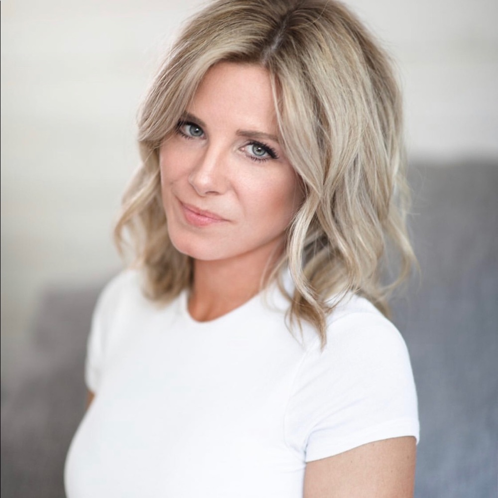 ✨Meet your poshmark closet owner✨